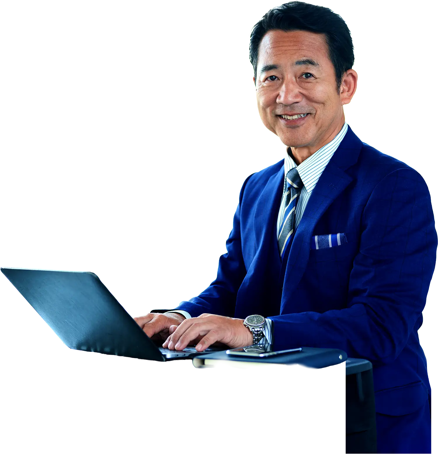 ノートPCを操作する人物イメージ